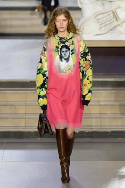 Look 35